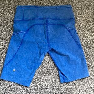 Lululemon biker shorts w pockets
